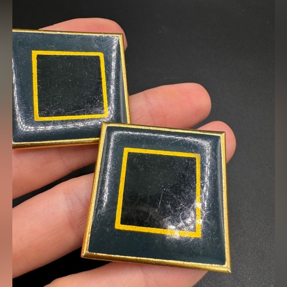 LOT 1593 18K gold plated Yves Saint Laurent vintage clip on earrings - Picture 12 of 14